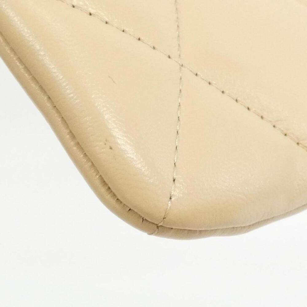 CHANEL Cream Pouch - Picture 3 of 8